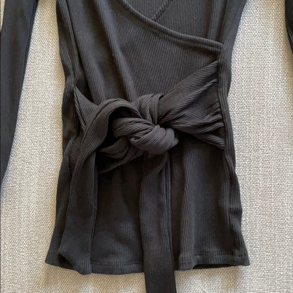 Express Wrap Top - Picture 5 of 5